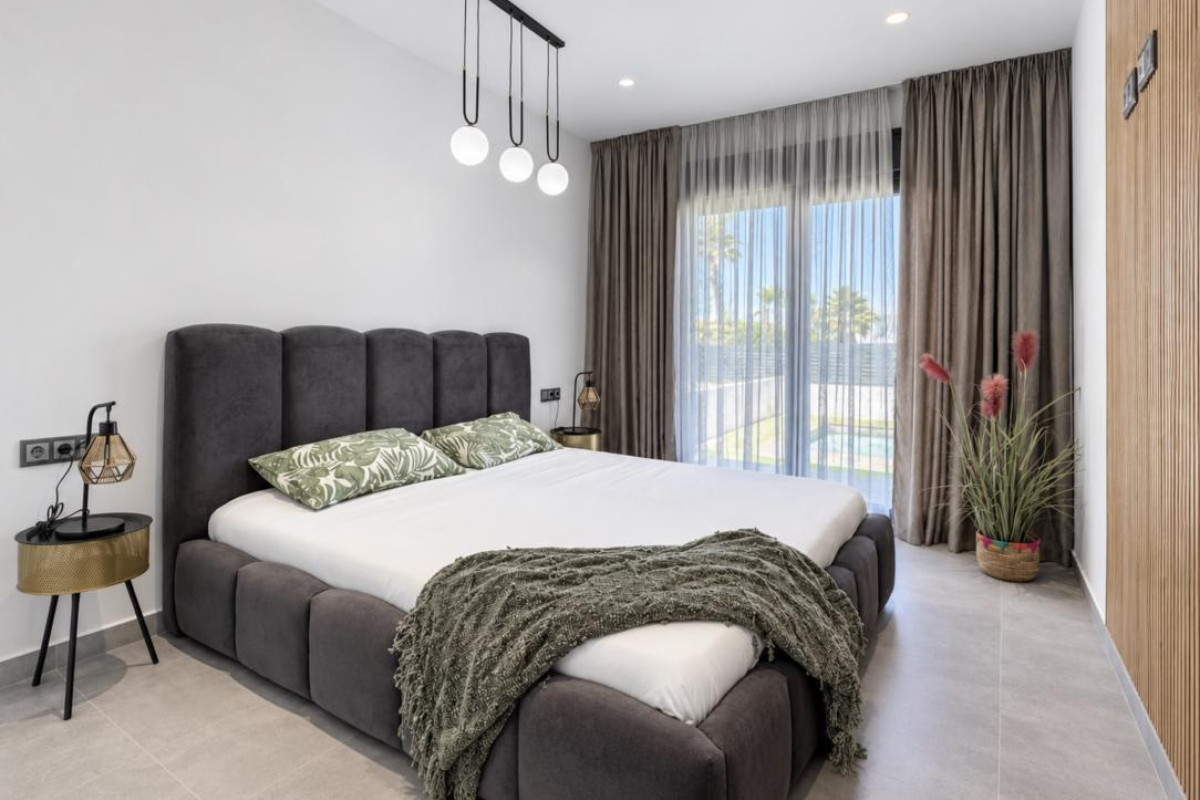 Resale - Villa - Torrevieja - torrevieja