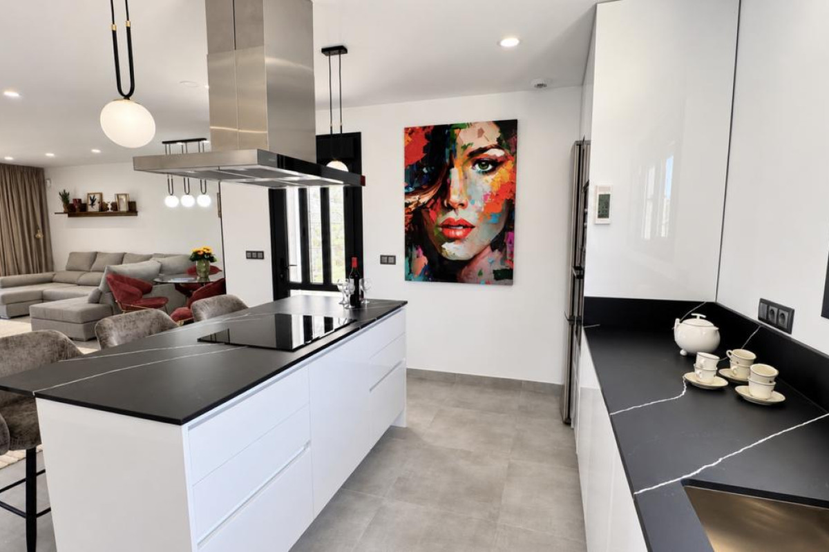 Resale - Villa - Torrevieja - torrevieja