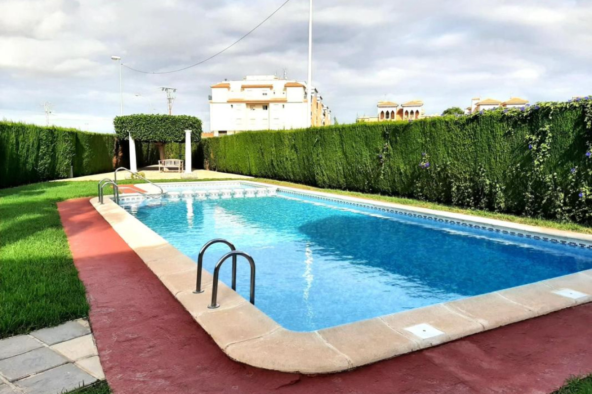 Herverkoop - Villa - Orihuela