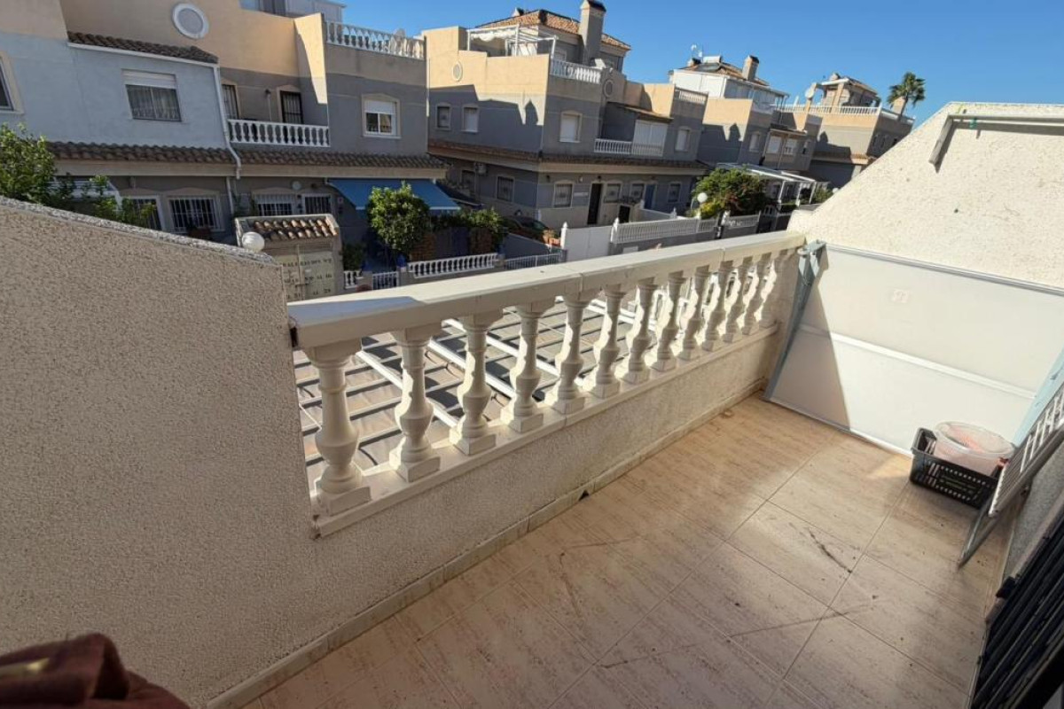 Herverkoop - Villa - Orihuela