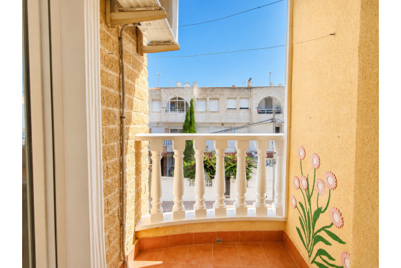 Resale - Apartment  - Torrevieja - Playa Del Cura