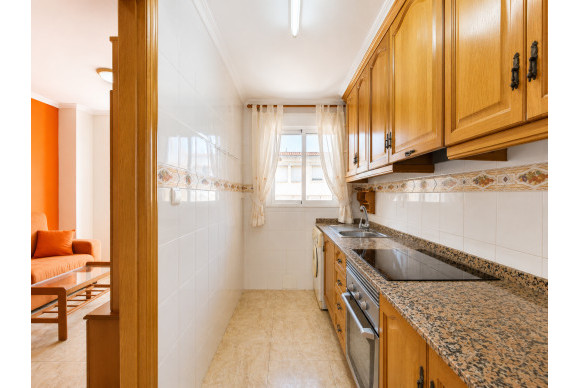 Resale - Apartment  - Torrevieja - Playa Del Cura