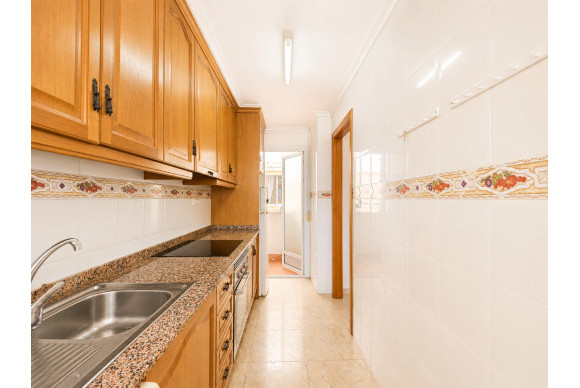 Resale - Apartment  - Torrevieja - Playa Del Cura
