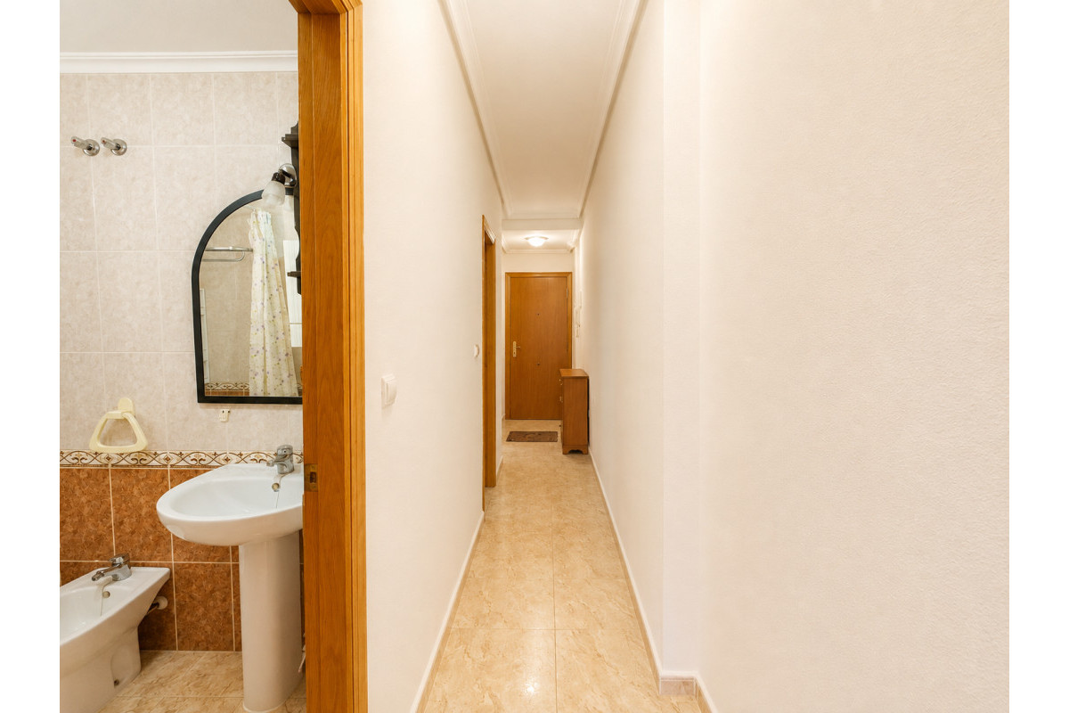 Resale - Apartment  - Torrevieja - Playa Del Cura