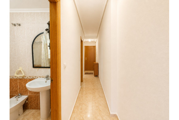 Resale - Apartment  - Torrevieja - Playa Del Cura