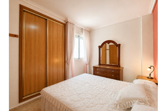 Resale - Apartment  - Torrevieja - Playa Del Cura