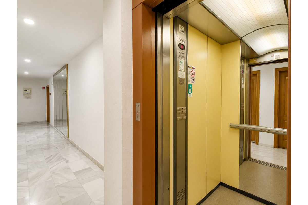 Resale - Apartment  - Torrevieja - Playa Del Cura