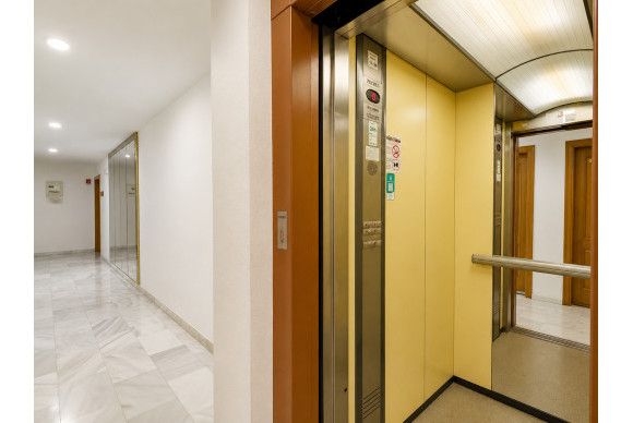 Resale - Apartment  - Torrevieja - Playa Del Cura