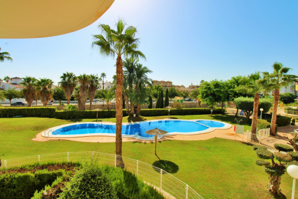 Resale - Apartment  - Villamartin