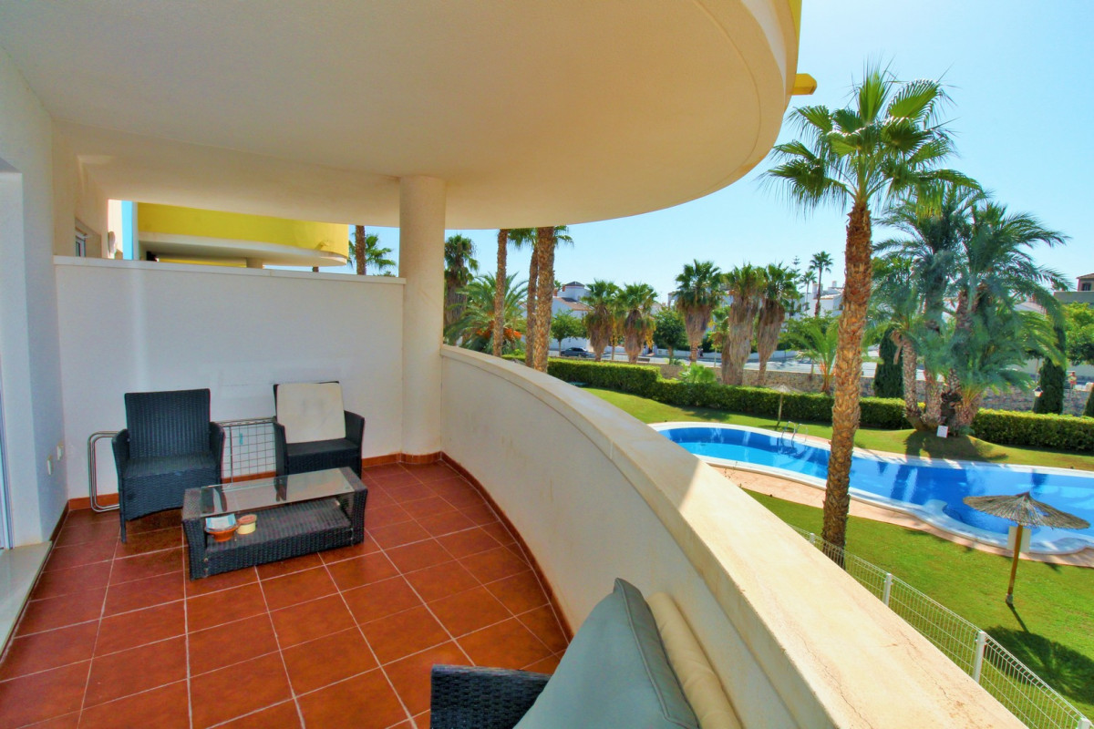 Resale - Apartment  - Villamartin