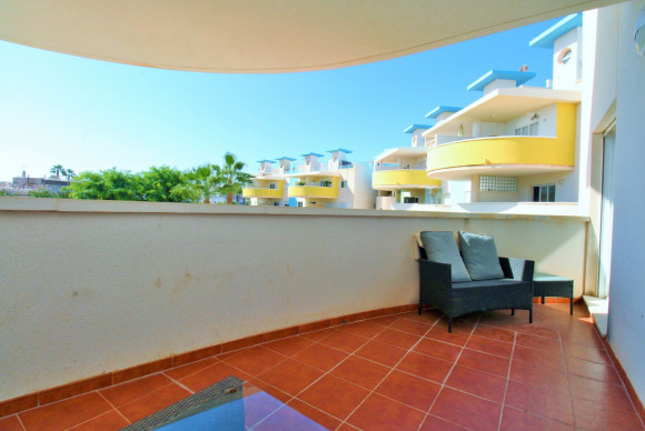 Resale - Apartment  - Villamartin