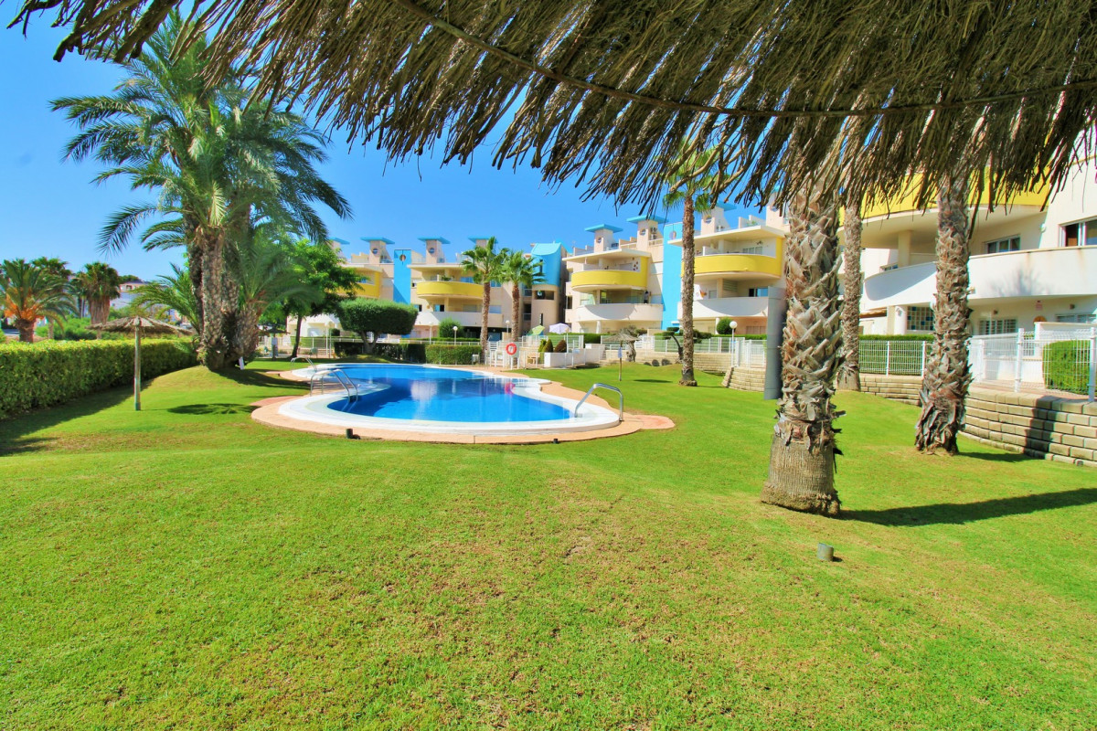 Resale - Apartment  - Villamartin