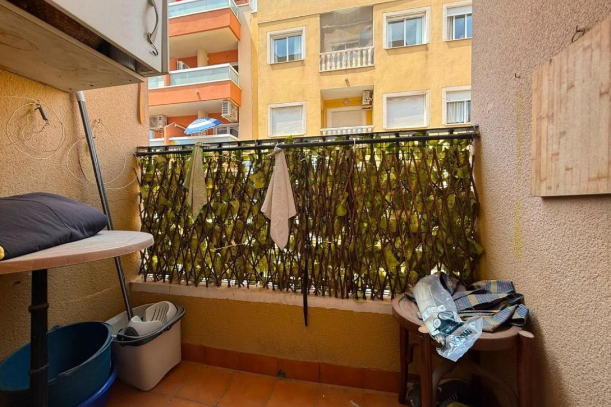 Resale - Apartment  - Torrevieja - torrevieja