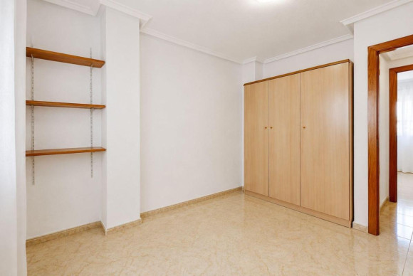 Reventa - Apartamento / piso - Torrevieja - torrevieja