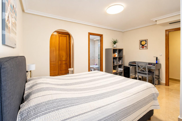 Reventa - Apartamento / piso - Torrevieja - torrevieja