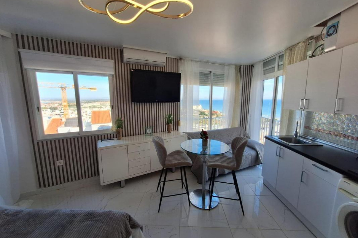 Resale - Apartment  - Torrevieja - torrevieja