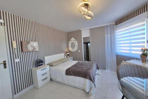Resale - Apartment  - Torrevieja - torrevieja