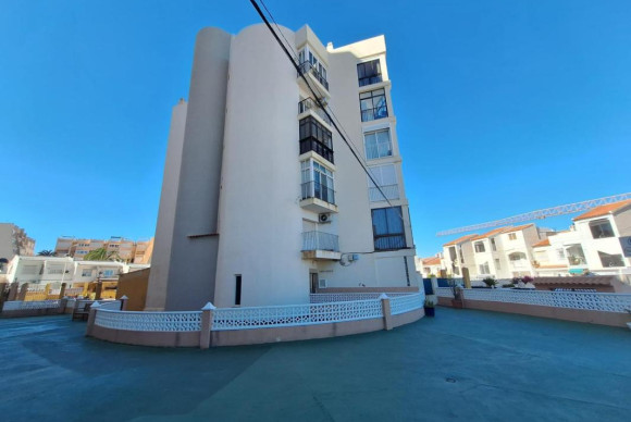 Resale - Apartment  - Torrevieja - torrevieja