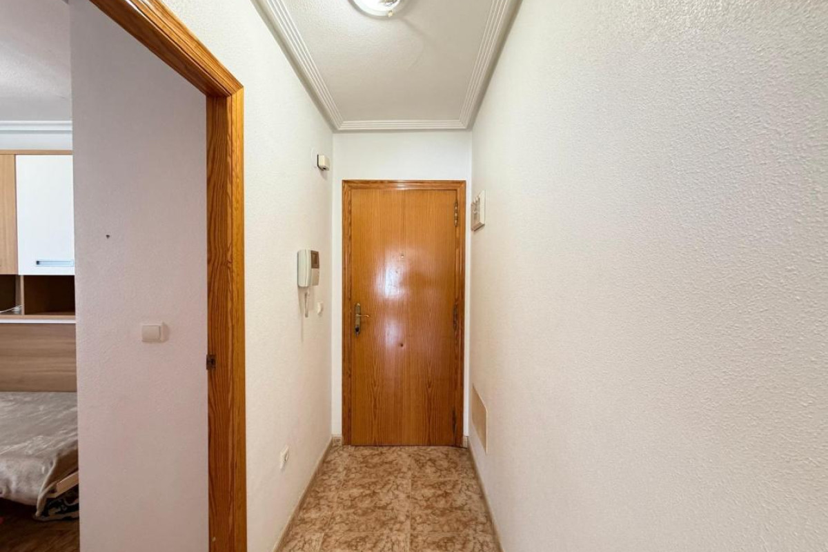 Resale - Apartment  - Torrevieja - torrevieja
