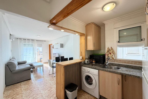 Resale - Apartment  - Torrevieja - torrevieja
