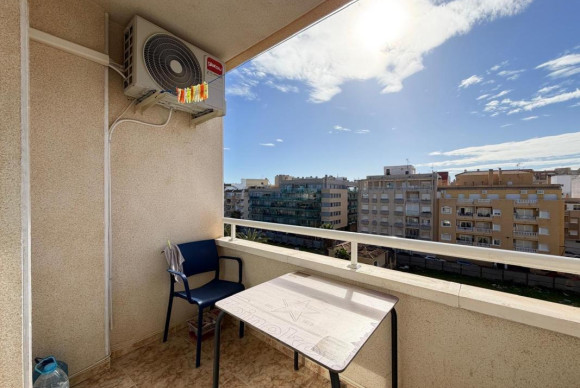 Resale - Apartment  - Torrevieja - torrevieja