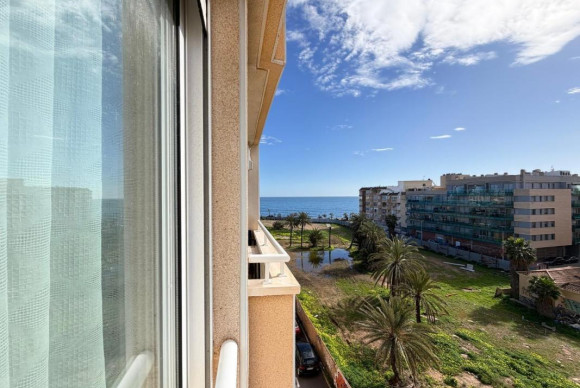 Resale - Apartment  - Torrevieja - torrevieja