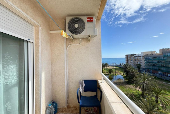 Resale - Apartment  - Torrevieja - torrevieja