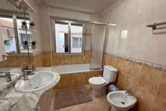 Reventa - Apartamento / piso - Torrevieja - torrevieja