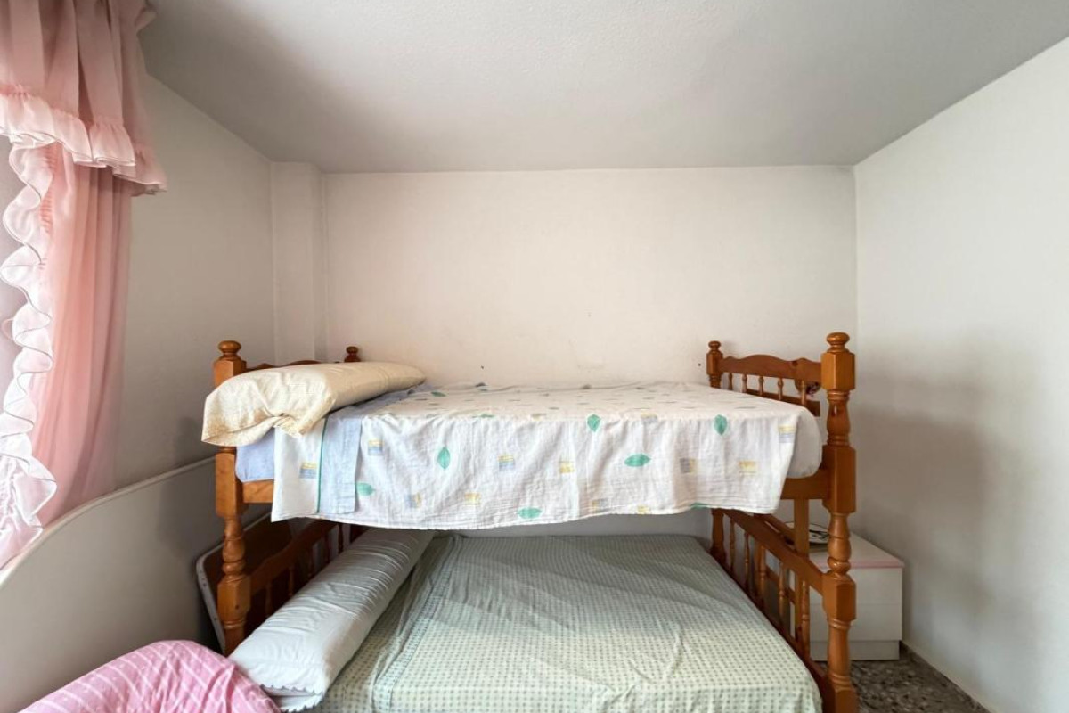 Resale - Apartment  - Torrevieja - torrevieja