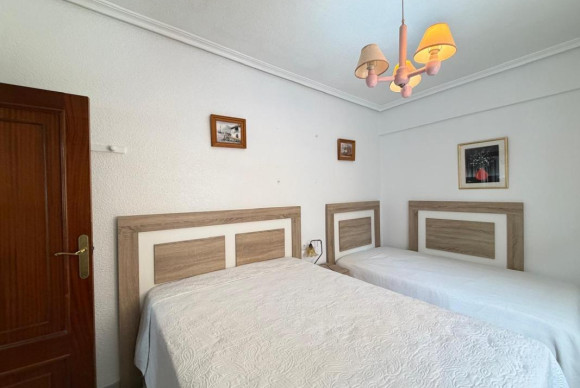 Resale - Apartment  - Torrevieja - torrevieja