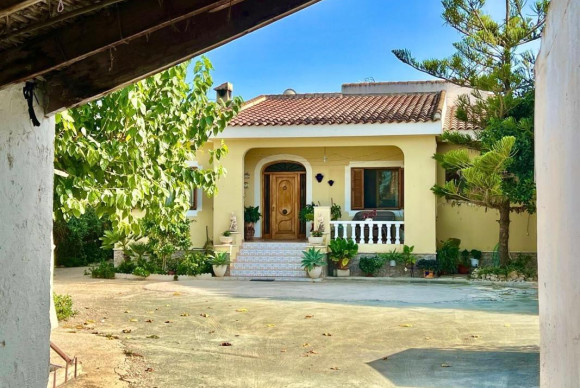 Resale - Villa - Daya Vieja