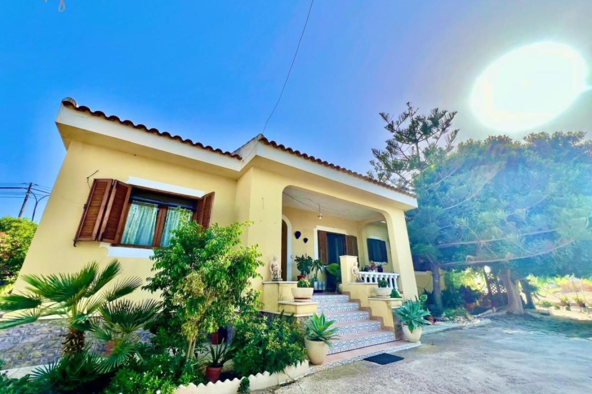 Resale - Villa - Daya Vieja