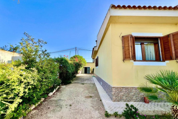 Resale - Villa - Daya Vieja