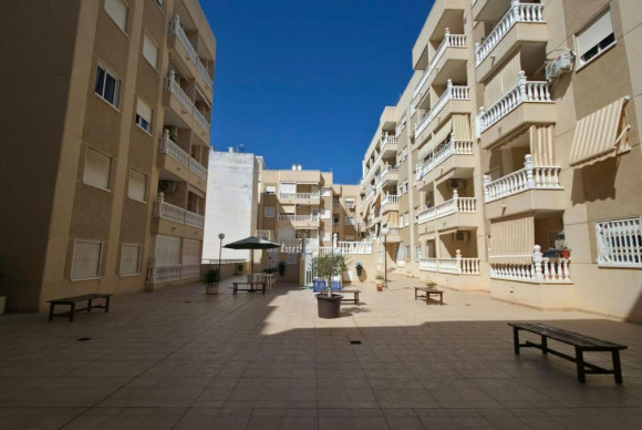Herverkoop - Appartement  - Torrevieja - torrevieja