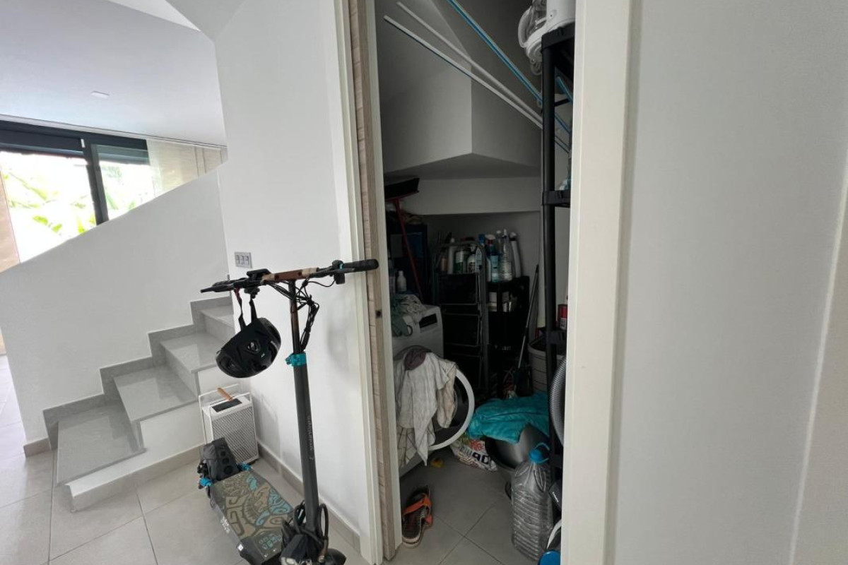 Resale - Villa - Orihuela