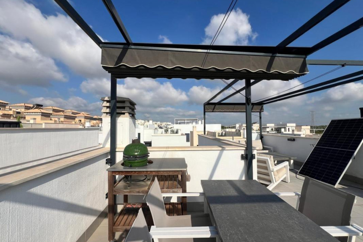 Resale - Villa - Orihuela