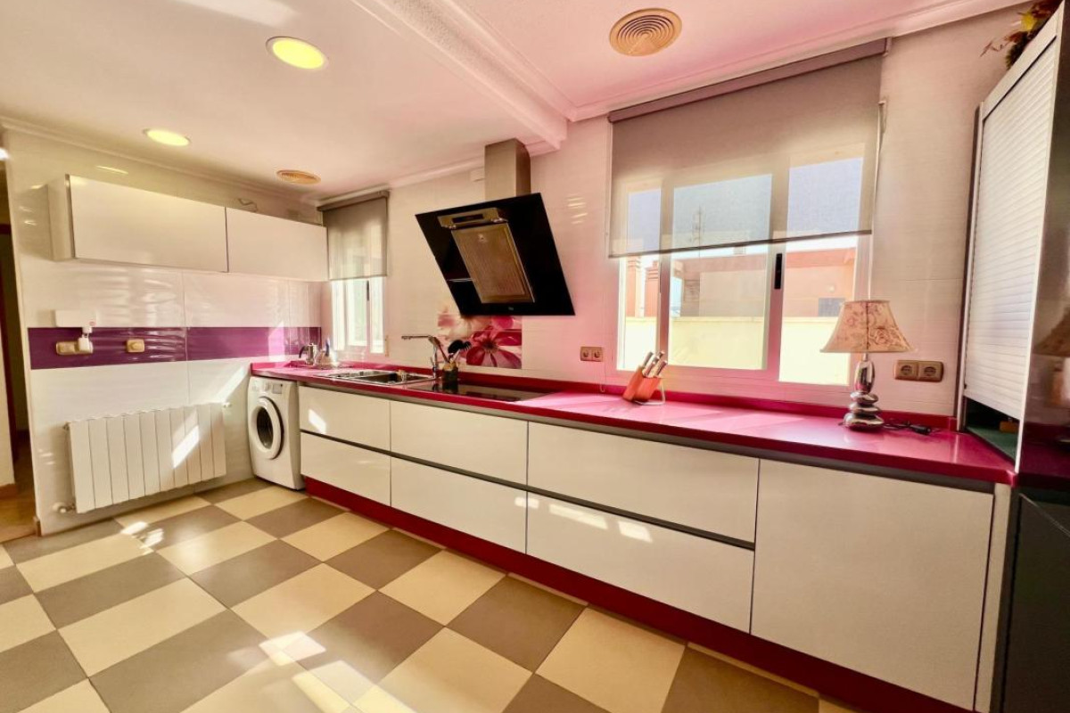 Resale - Apartment  - Torrevieja - torrevieja