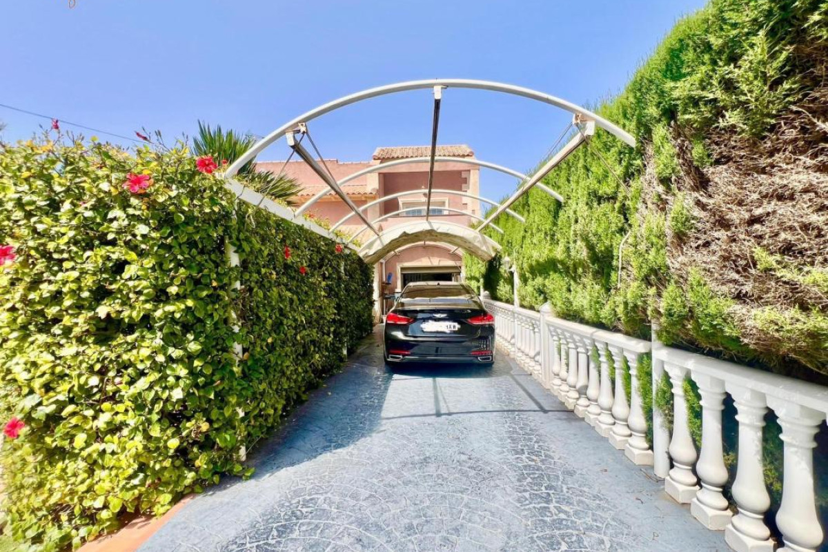 Resale - Villa - Torrevieja - torrevieja