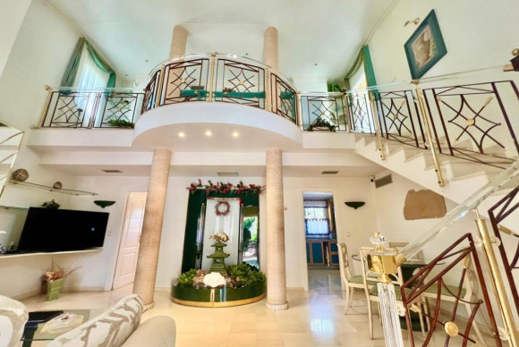 Resale - Villa - Torrevieja - torrevieja