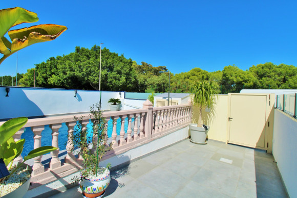 Reventa - Villa - Mil Palmeras