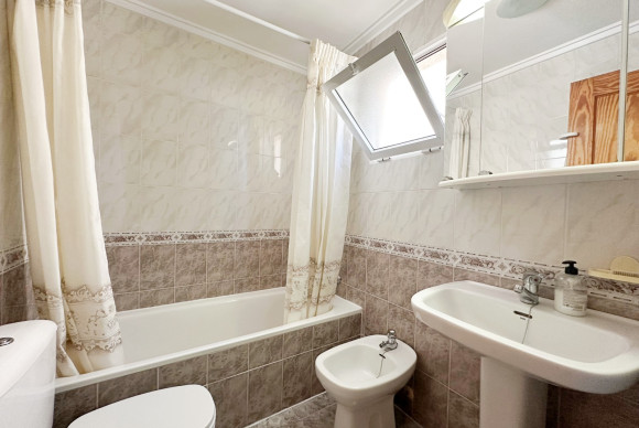 Revente - Appartement - Torrevieja - Torrevieja - Centre