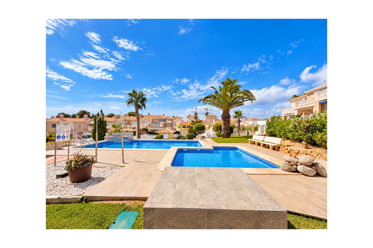 Resale - Townhouse - Ciudad Quesada - La Fiesta