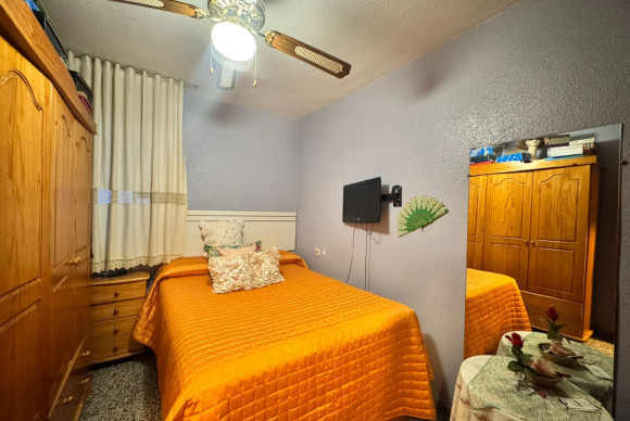 Herverkoop - Apartment / flat - Benidorm - Levante