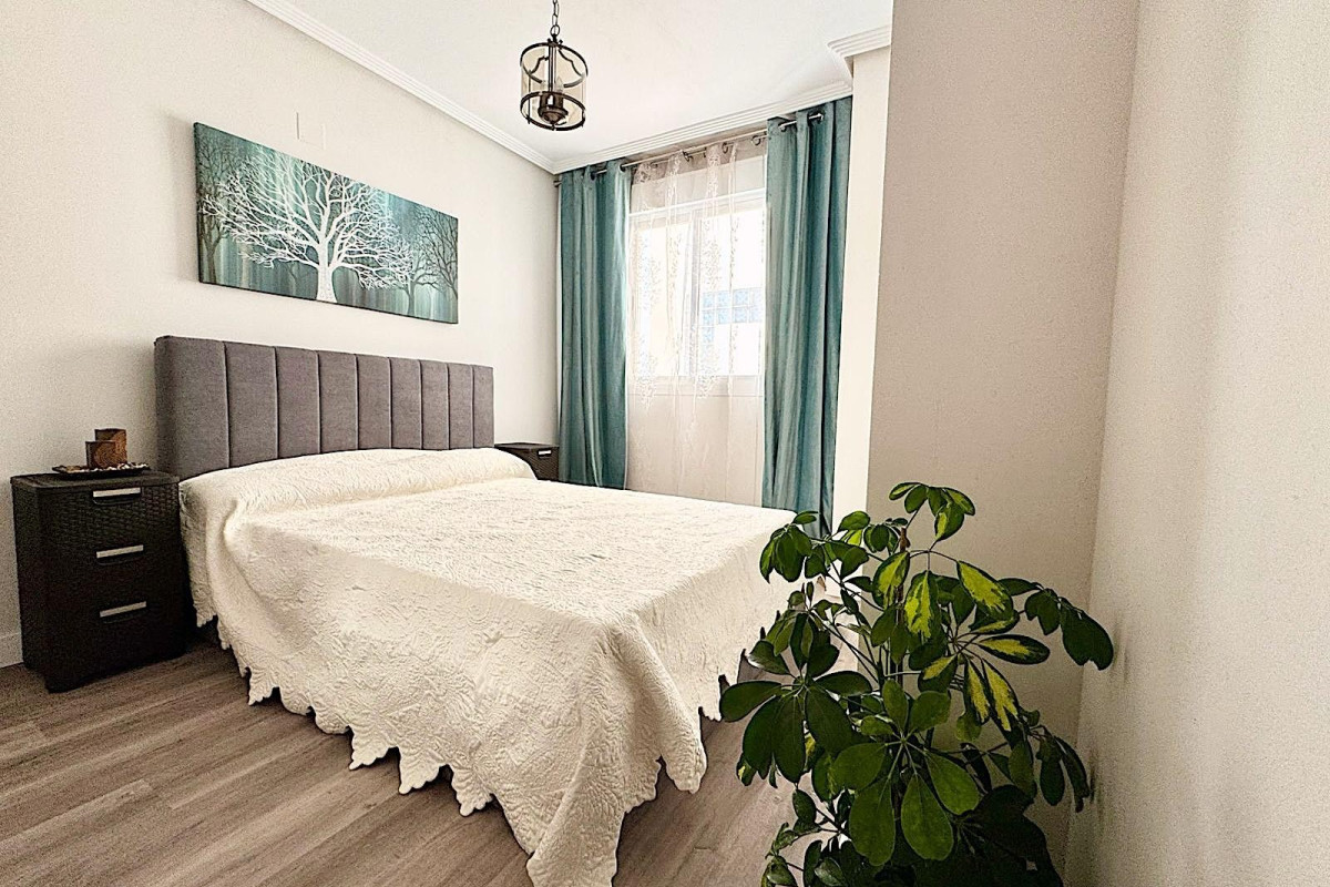 Resale - Apartment / flat - Vergel
