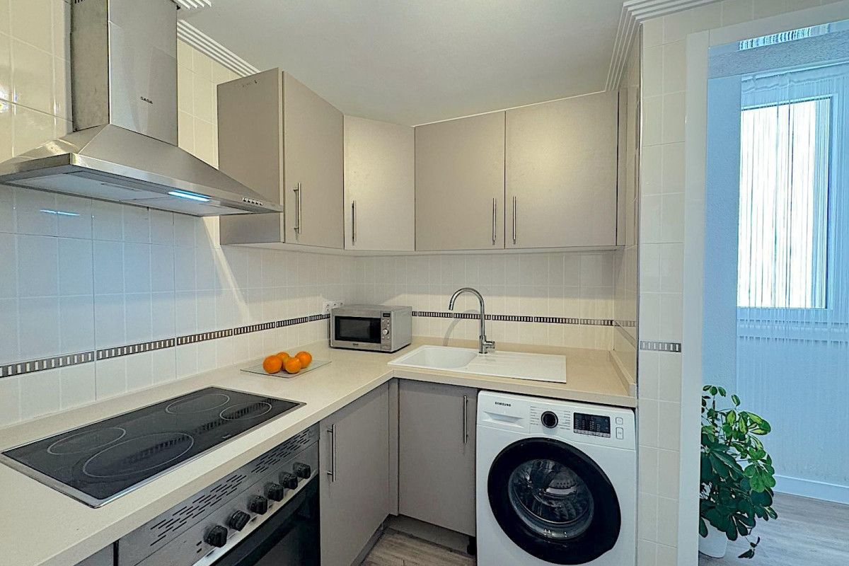 Resale - Apartment / flat - Vergel