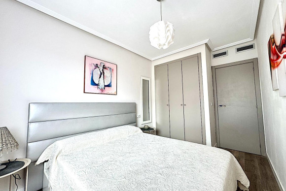 Resale - Apartment / flat - Vergel