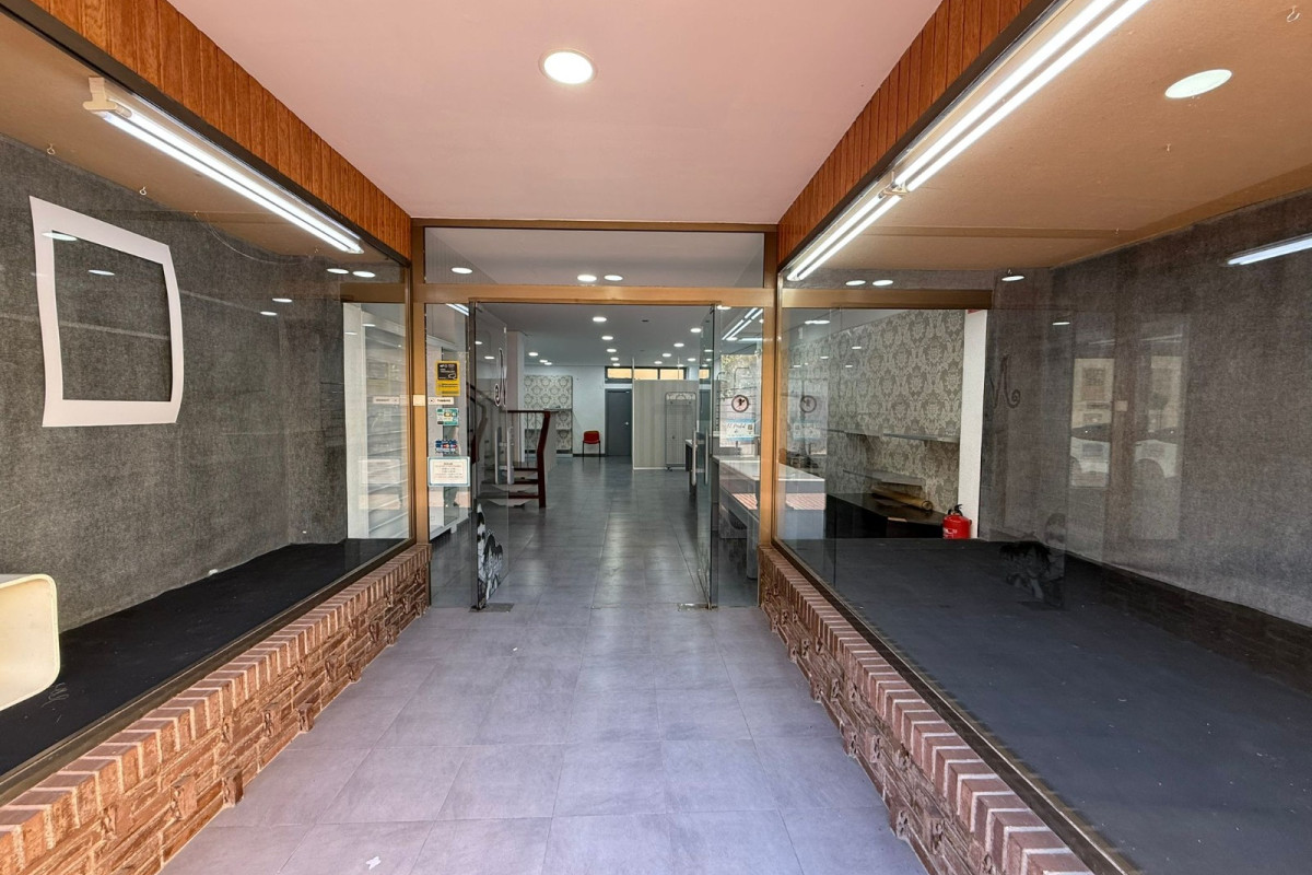Herverkoop - Lokaal - Tavernes de la Valldigna - Pueblo
