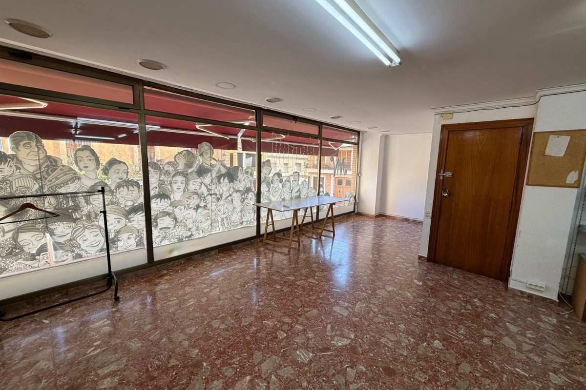 Herverkoop - Lokaal - Tavernes de la Valldigna - Pueblo