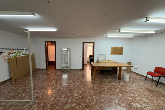 Herverkoop - Lokaal - Tavernes de la Valldigna - Pueblo