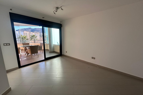 Herverkoop - Apartment / flat - Albir - center